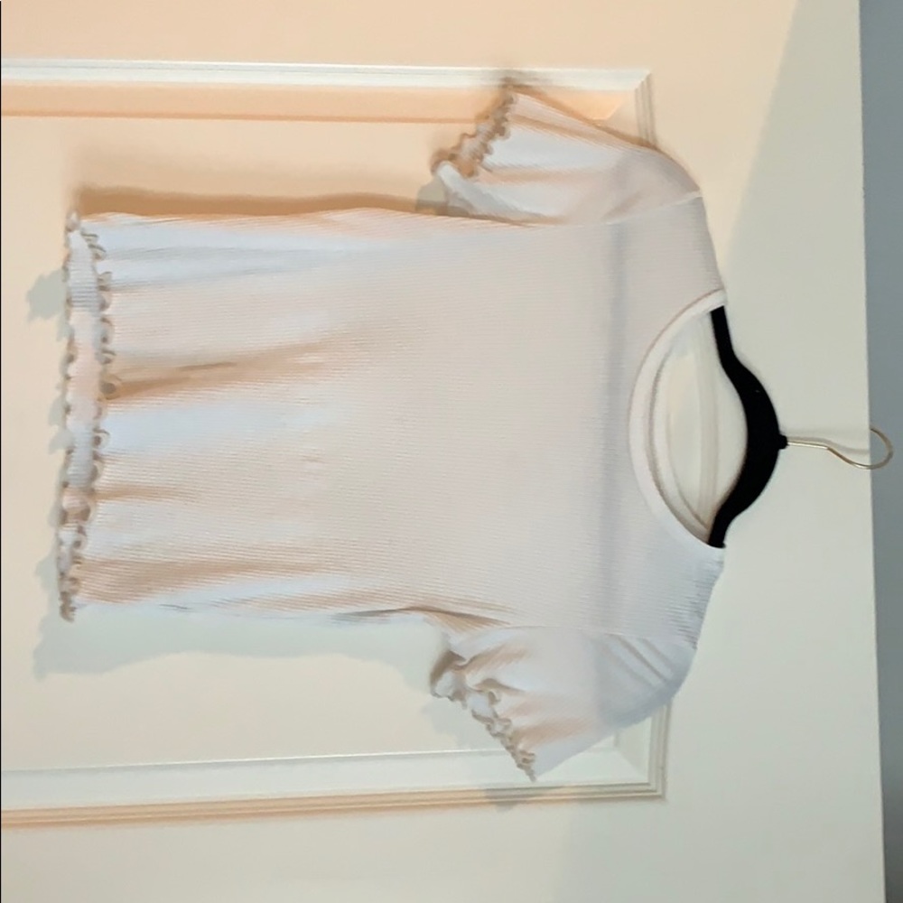White ribbed t short sleeve t shirt